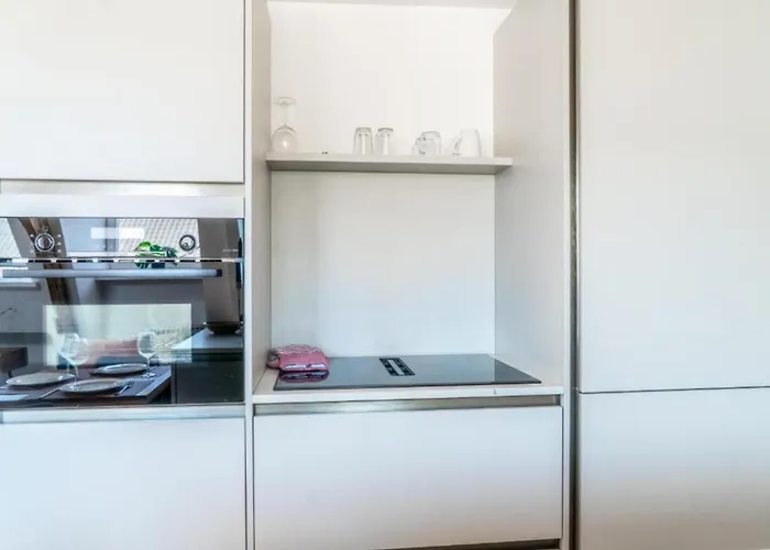 Cozy One Bedroom Apartments At Centrum