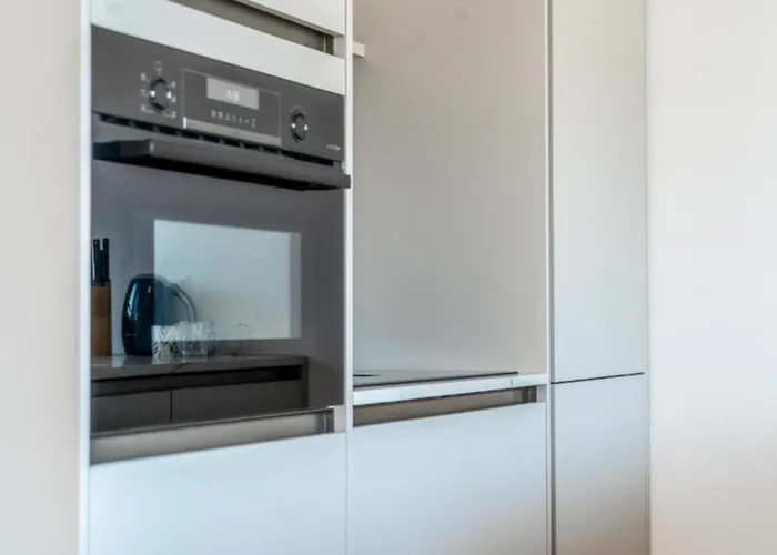 Cozy One Bedroom Apartments At Centrum